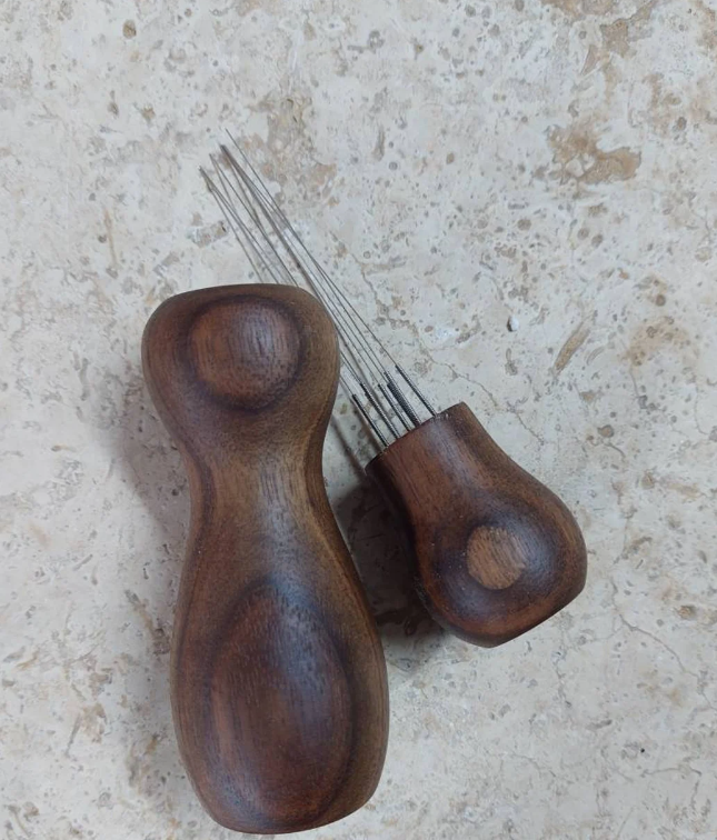 WDT 7 prong + 5 spare needles Olive Wood /Walnut / Oak Wood - Coffee Distribution Tool